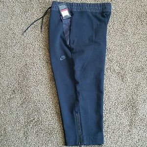 NWT! Nike tech pants